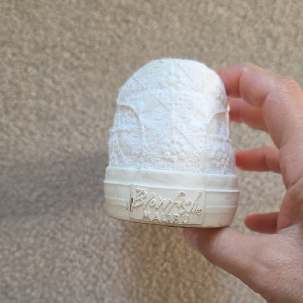 Kids White Lace Sneakers - Picture 5 of 9